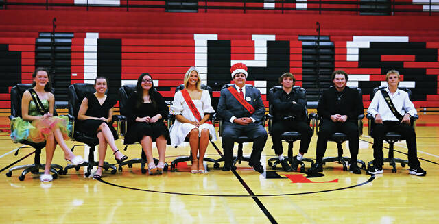 130002509_web1_king-queen-
DLHS crowned Homecoming Royalty Thursday evening following the volleyball game. Homecoming Queen is Brooke Wayman and Homecoming King is Garrison Elfman. <em>(photo by Noah Clooten, DLJ Sports)</em>