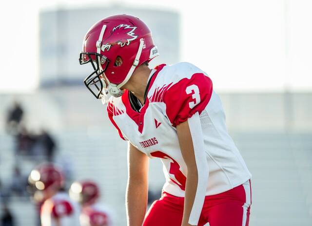 No. 4 Devils Lake football wins fifth straight game for the first time since 2010