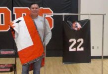 Warwick hires Robert Lawrence as new boys’ basketball coach
Lawrence at his number retirement ceremony in January 2025. (Photo via Warwick Warriors Boys Basketball Facebook)