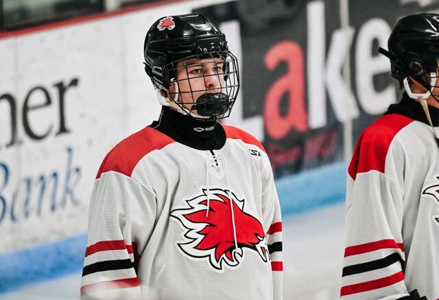 132005757_web1_dl-boys-hockey-12-17-25-cam
Photo by Cameron Carlson