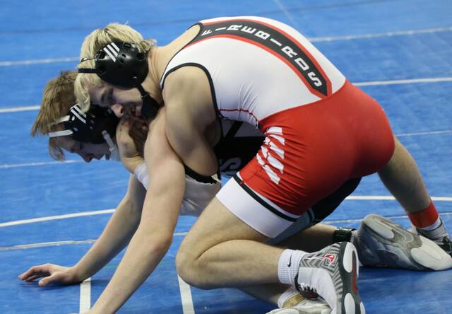 132153214_web1_coby-dronen-levitt-2-21-26
Coby Dronen Levitt wrestles an opponent from No. 1 seed (West) Bismarck Legacy in the 2026 state duals. (Photo by Mojo Hill)
