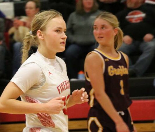 
			
				                                Presley Brown decelerates between plays. (Photo by Mojo Hill)
 
			
		