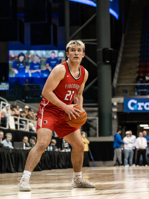 Bryar Exner gets set while eyeing his options. (Photo by Cameron Carlson)