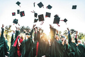 Tips on how to throw a memorable graduation party