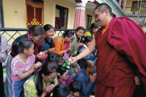 US-born teen Buddhist lama studies near Himalayas to become a monk