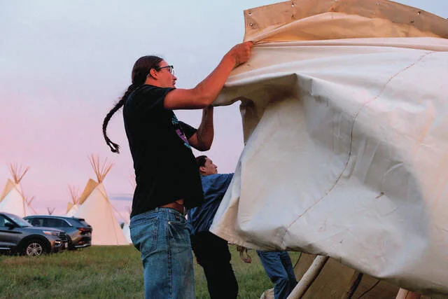 Native Americans commemorate victory at Little Bighorn with horse races, dance and song