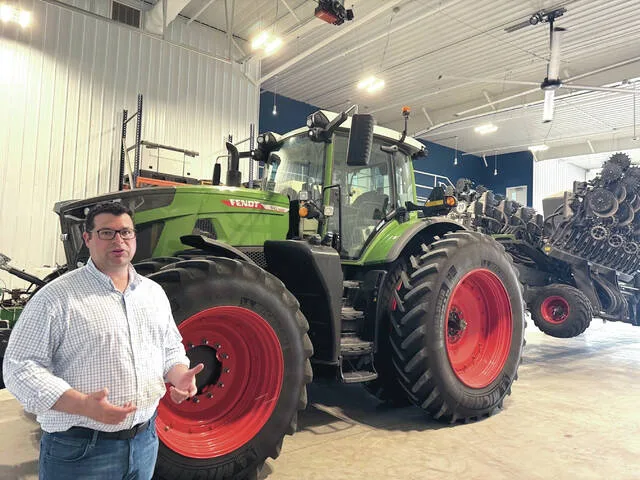 William Aderholdt, co-founder and program manager at Grand Farm, discusses technologies being trialed at the testbed near Casselton.
                                 Photo by Michael Standaert, NDNC.