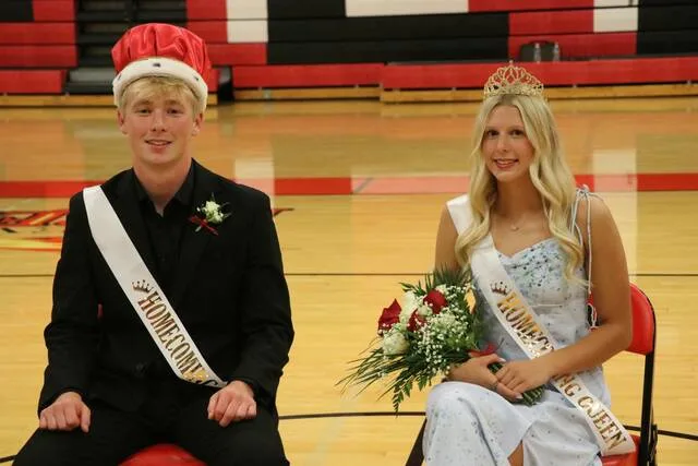 Easton Encinas, Tylie Brodina crowned DLHS homecoming 2026 court