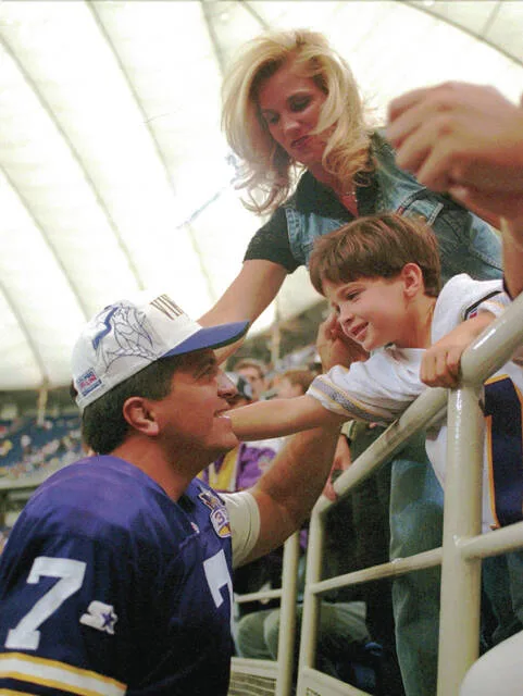 Today in Sports History, Sept. 10: Vikings kicker sets NFL record for consecutive field goals