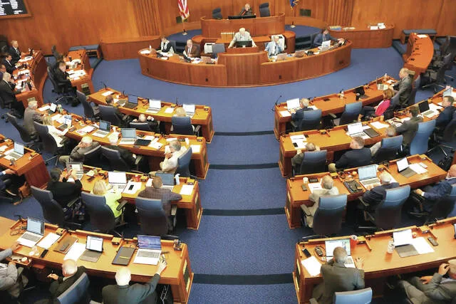 North Dakota bans synthetic kratom, will regulate natural products