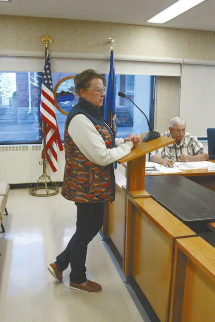 Community shelter representative Brenda Bergsrud at Sept. 15 County Commission meeting.
                                 Photo by Louise Oleson, DLJ