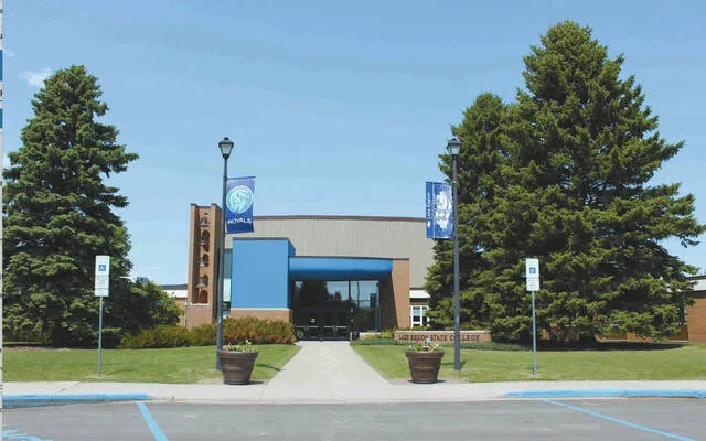 Lake Region State College front entrance to the Leevers Welcome Center and the Robert Fawcett Auditorium.