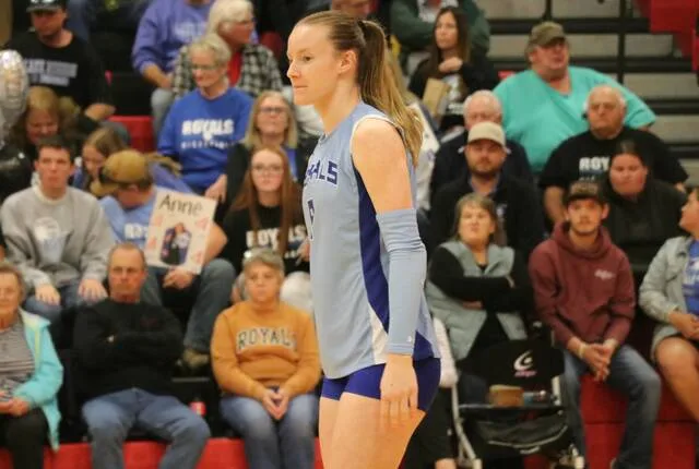 LRSC volleyball star Cheryl Hayes ready to also play for basketball team